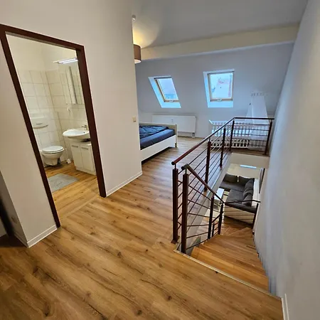Apartment 2 Raum Maisonetten Im Zittauer Stadtzentrum Innenstadt Innenring Lage Markt Und Rathaus Naehe