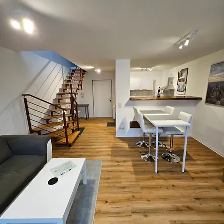2 Raum Maisonetten Im Zittauer Stadtzentrum Innenstadt Innenring Lage Markt Und Rathaus Naehe Apartment Zittau