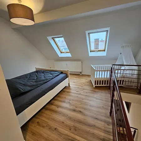 Apartmán 57m2 2 Raum Maisonetten Im Zittauer Stadtzentrum Innenstadt Innenring Lage Markt Und Rathaus Naehe Zittau