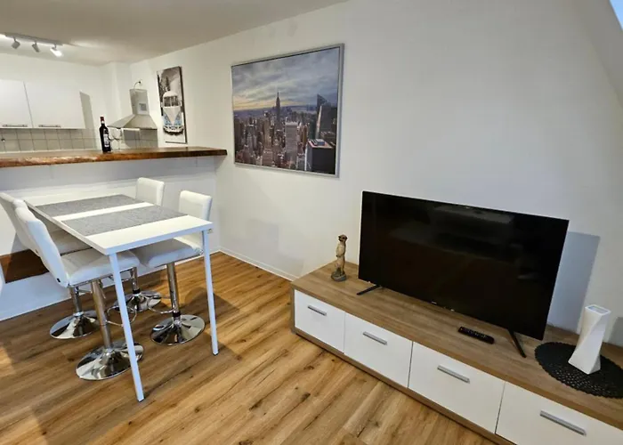 57m2 2 Raum Maisonetten Im Zittauer Stadtzentrum Innenstadt Innenring Lage Markt Und Rathaus Naehe شقة تسيتاو