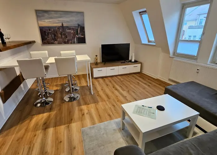 57m2 2 Raum Maisonetten Im Zittauer Stadtzentrum Innenstadt Innenring Lage Markt Und Rathaus Naehe شقة تسيتاو